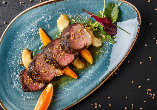 Eendenborst-met-gekarameliseerd-fruit-feestdagen-2021-LR